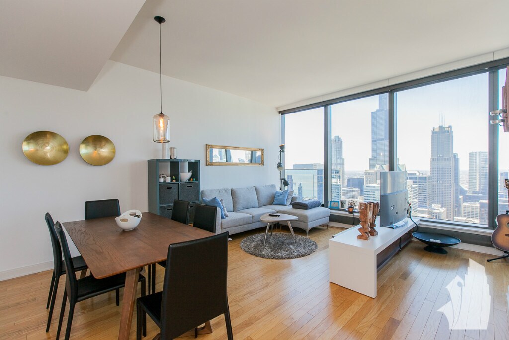 Foto principal - 55 E Monroe St