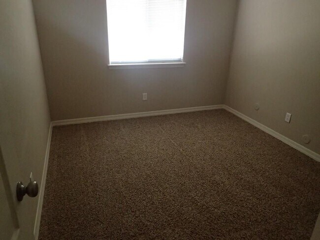 Building Photo - 14057 Tower Point Way