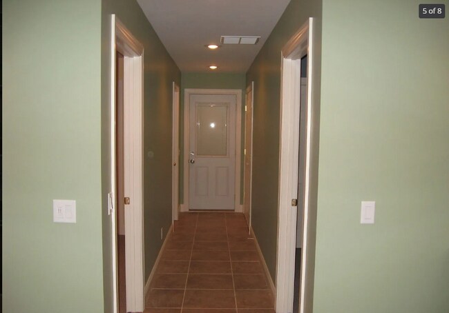 Foto del edificio - 606 N McArthur St