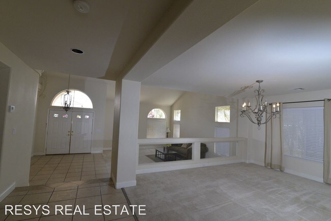 Building Photo - 5 br, 4.5 bath House - 11125 BANDON DUNES CT