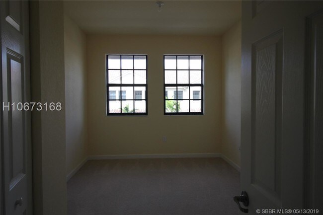 Building Photo - 5886 NW 56th Pl