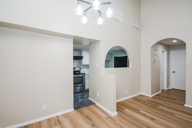 Foto del edificio - 9509 Windswept Ln