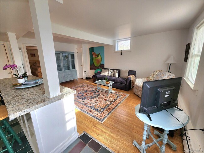 Foto del edificio - 12 Traver Rd