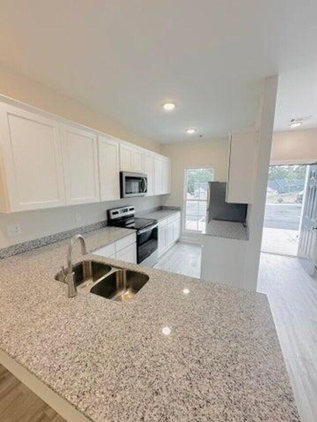Building Photo - BRAND NEW CONSTRUCTION NEAR MEDICAL CENTER...