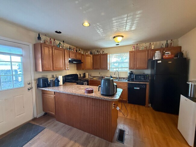 Foto del edificio - 424 Woodland Ave