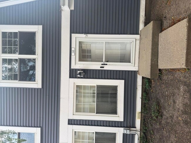 Building Photo - 346 Farmington Ln