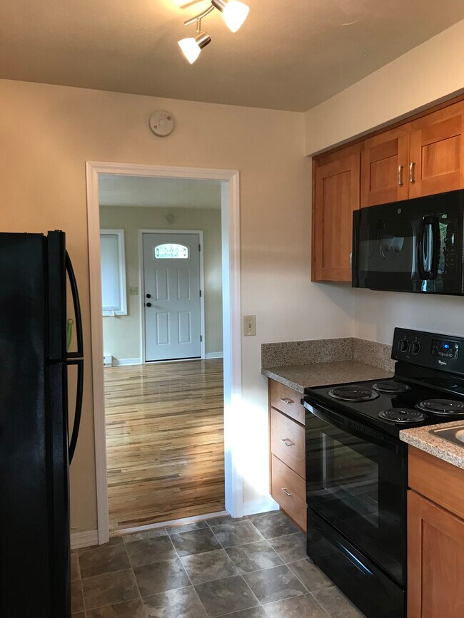 Kitchen - 5895 SW Tucker Ave