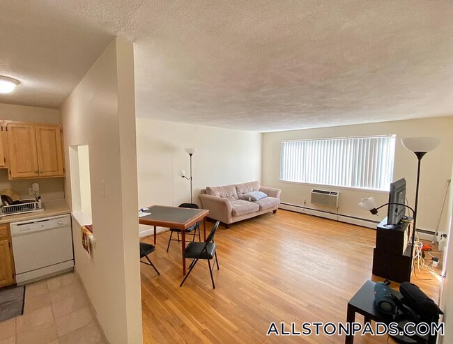 Foto del edificio - 75 Gardner St