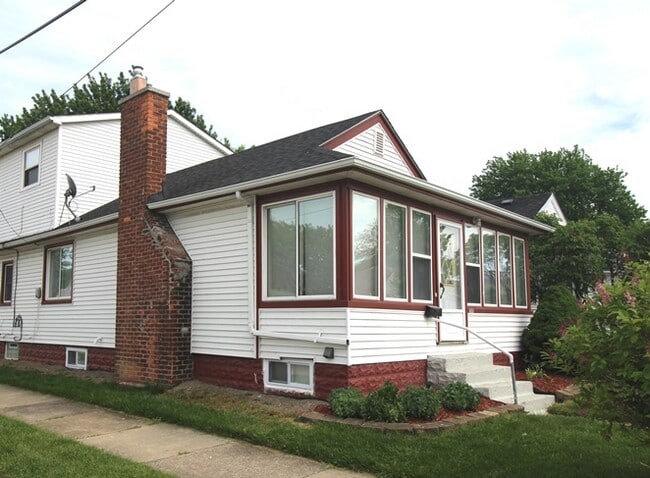 Building Photo - 21848 Nevada Ave