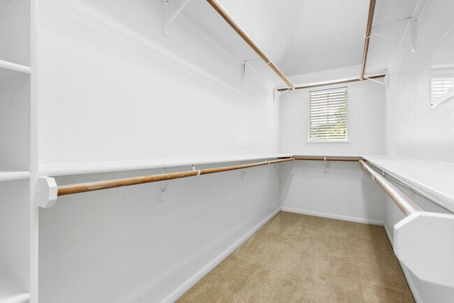 Foto del edificio - 313 Greenside Ln