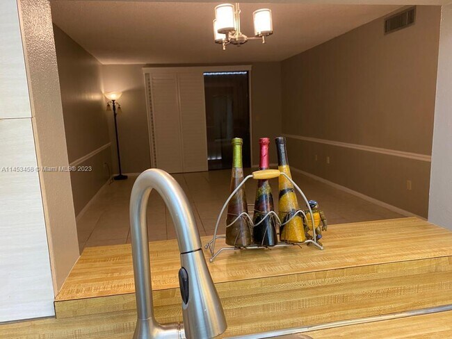 Foto del edificio - 1820 SW 81st Ave