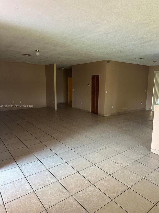 Foto del edificio - 14220 NE 4th Ave