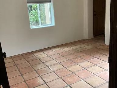 Building Photo - RECENTLY REMODELED - 4 BR, 3 BA