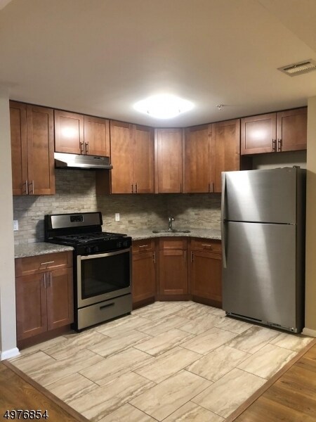 Foto principal - 235 Dayton Ave