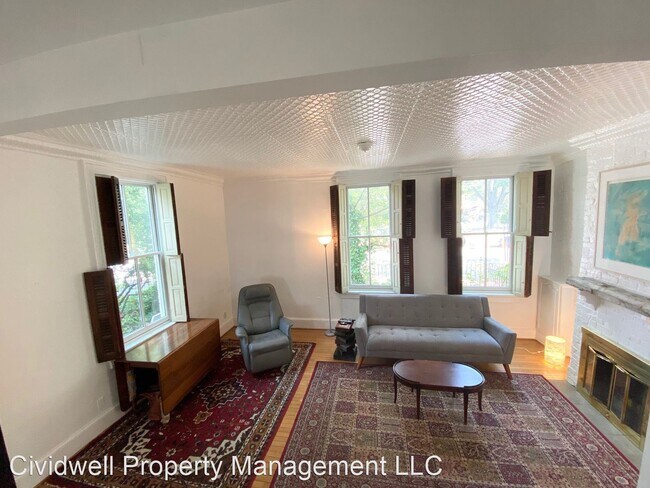 Building Photo - 2 br, 1.5 bath House - 333 7th St NE