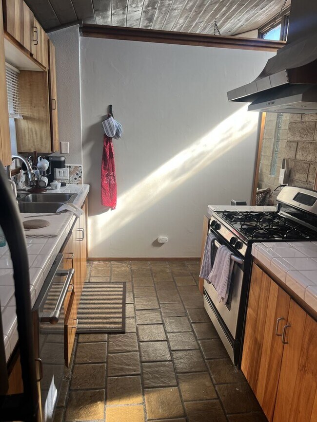 Foto del edificio - Charming 1 Bedroom/1 Bath Apartment