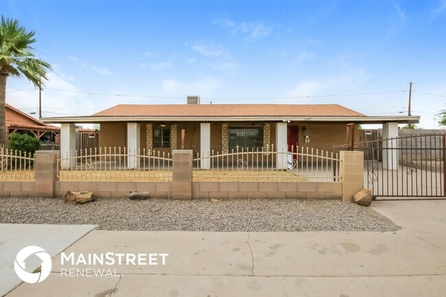 Building Photo - 1647 W Pima St