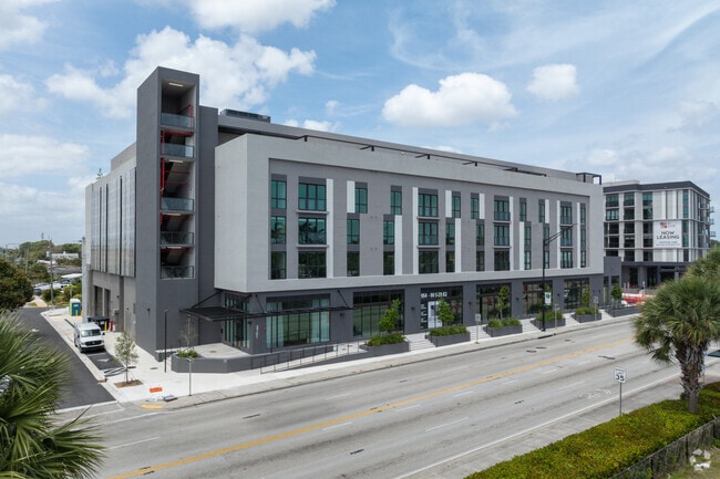 3801 N Dixie Hwy Oakland Park, FL 33334 - SKY Building