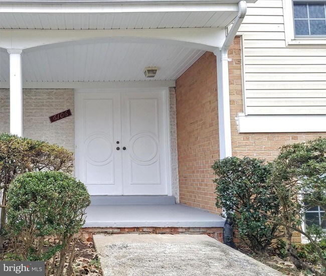 Foto del edificio - 6106 Neilwood Dr