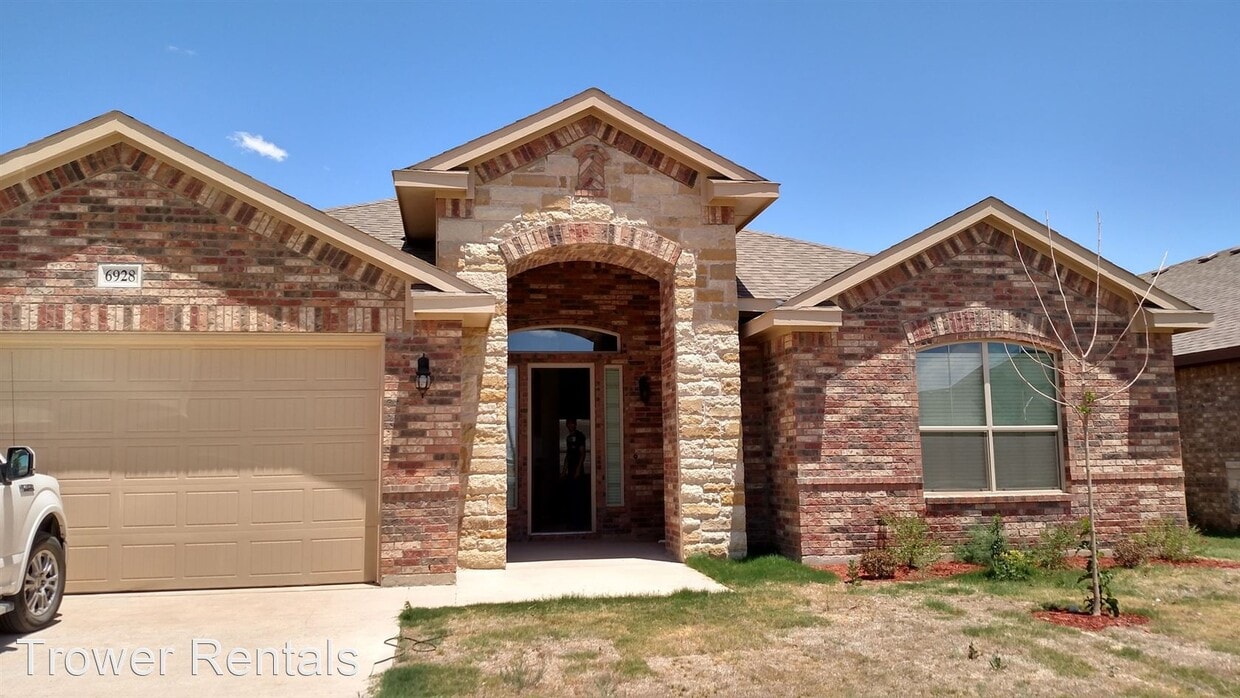 4 br, 3 bath House 6928 King Ranch House for Rent in Odessa, TX
