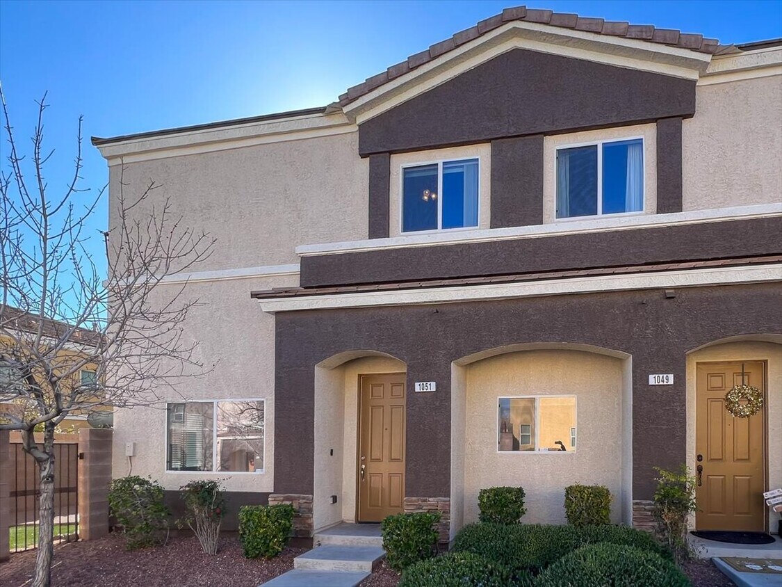 Foto principal - 9303 Gilcrease Ave