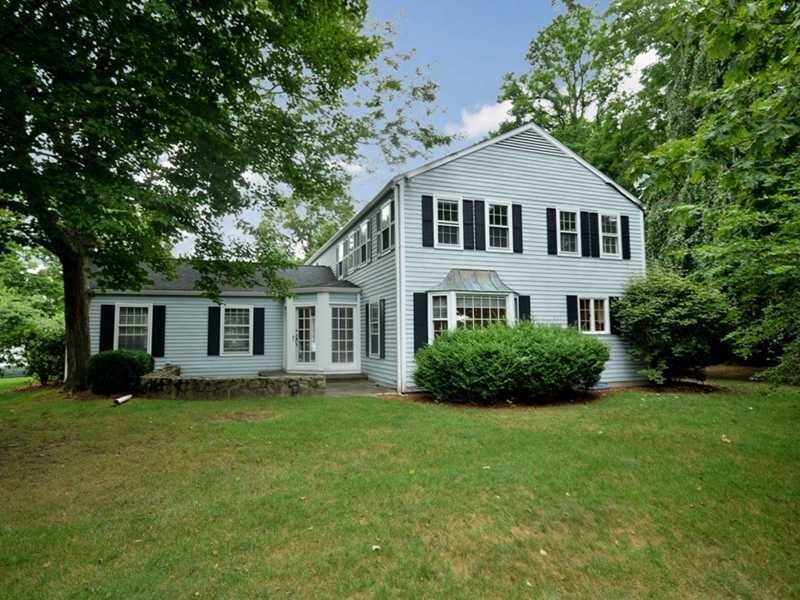 4 Hedge Row, Darien, CT 06820