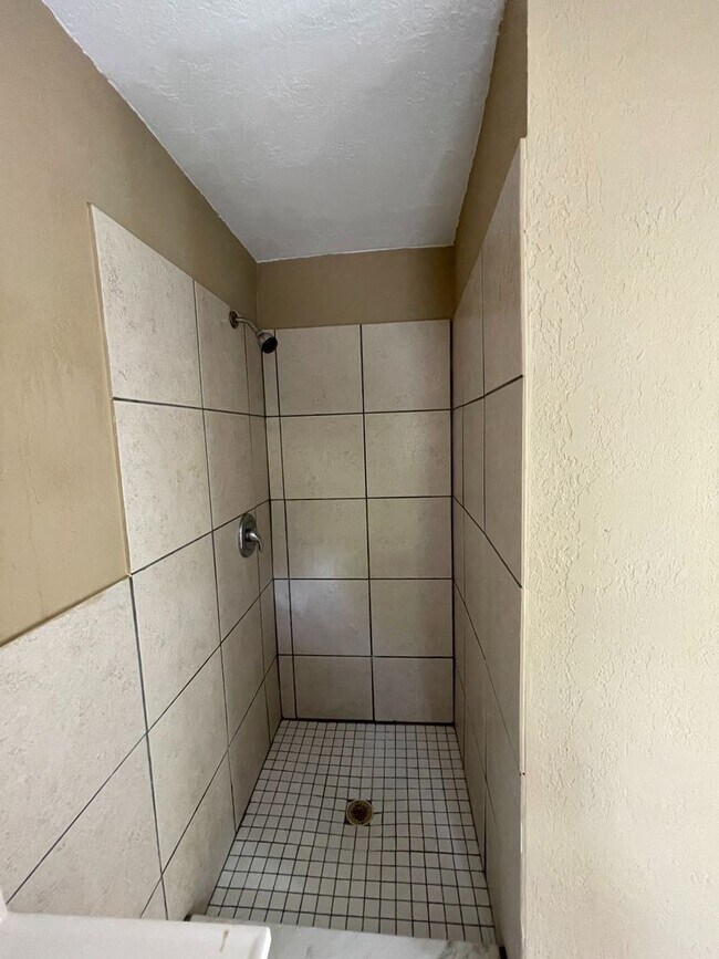 Foto del edificio - 2416 10th St W