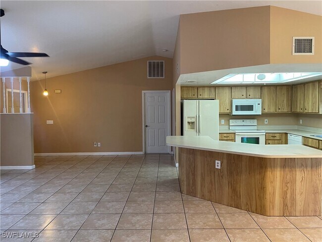 Foto del edificio - 531 SW 36th St