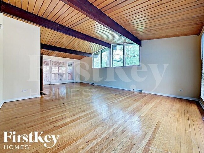 Foto del edificio - 20536 Greenwood Dr