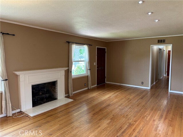 Foto del edificio - 345 N Shattuck Pl