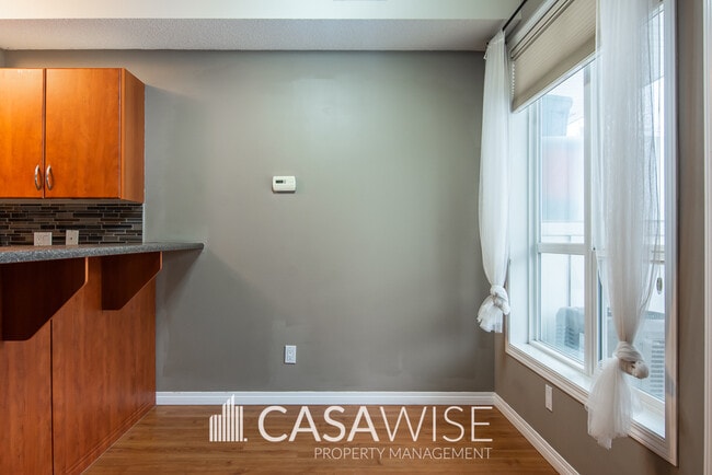 Building Photo - 8488-111 111 St NW