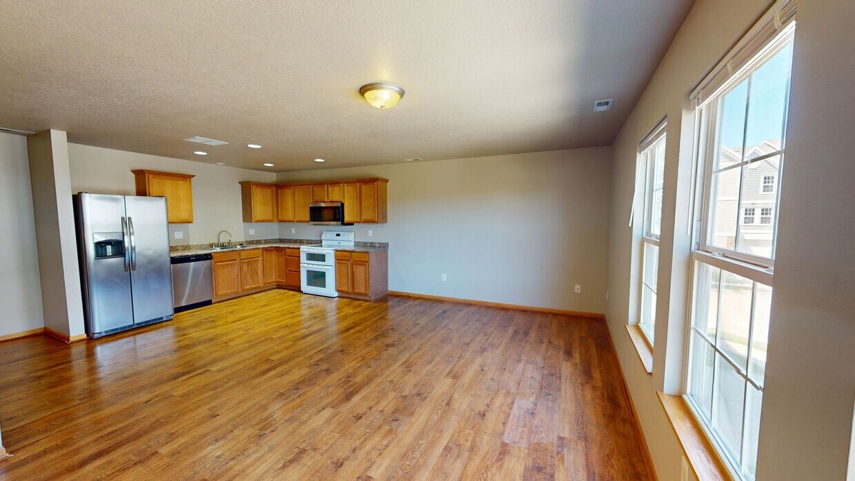 Foto principal - 2 Bedroom Ankeny Townhome Available Novemb...