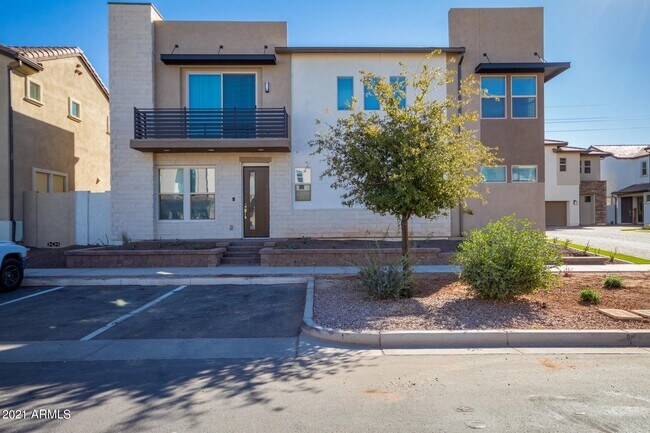 Building Photo - 1835 S Follett Way