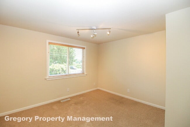 Building Photo - 2509 202nd Pl SW