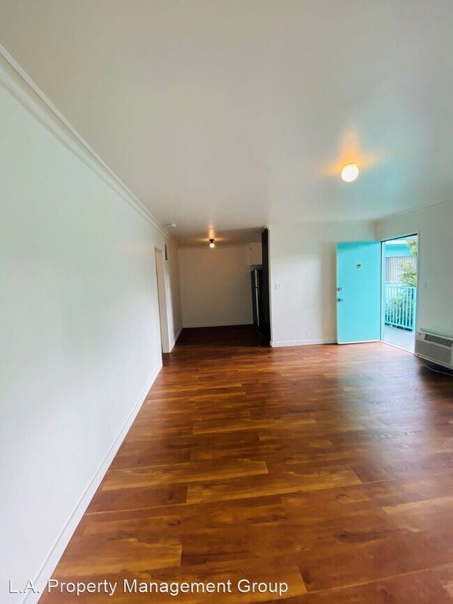 Building Photo - 1437 E Windsor Rd