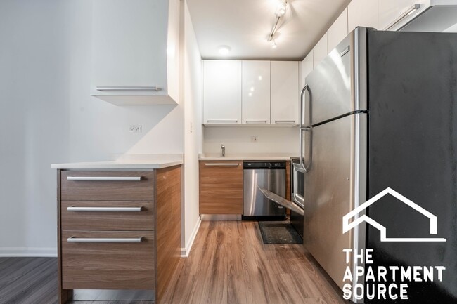 Photo - 925 W Carmen Ave Apartment