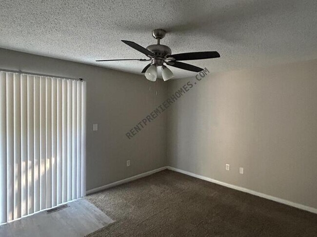 Foto del edificio - 218 W Apache St