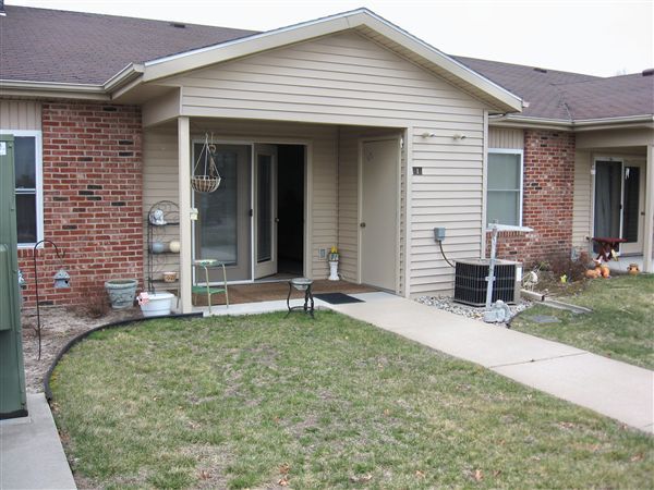 Primary Photo - 1004 Virginia Ln