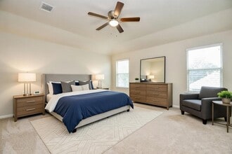Building Photo - 2707 Silk Tree Ln