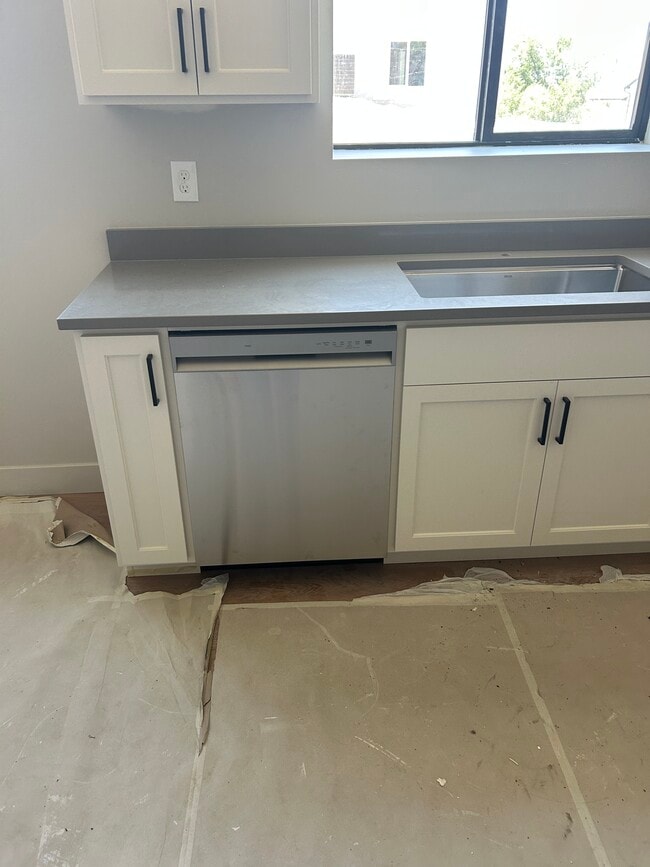 Building Photo - 1316 W 800 S