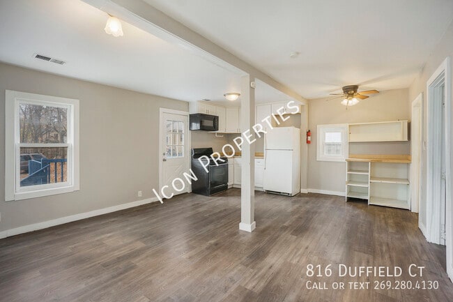 Building Photo - Beautiful 3 bedroom