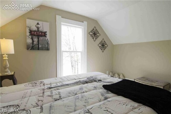 Building Photo - 3 br, 2 bath House - 311 N Walnut St
