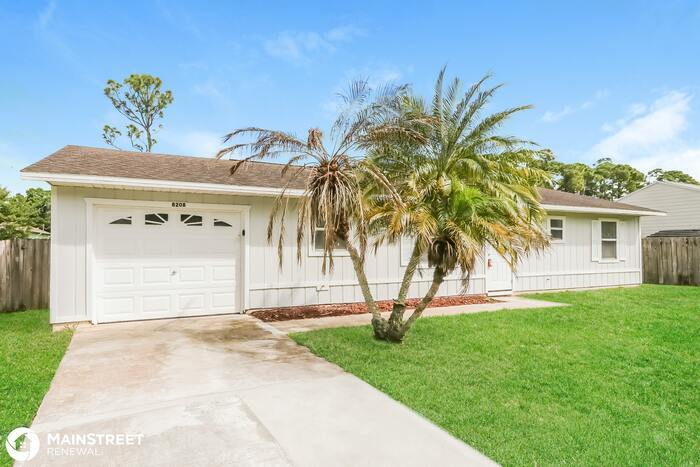 Foto principal - 8208 KENWOOD RD, FORT PIERCE, FL 34951