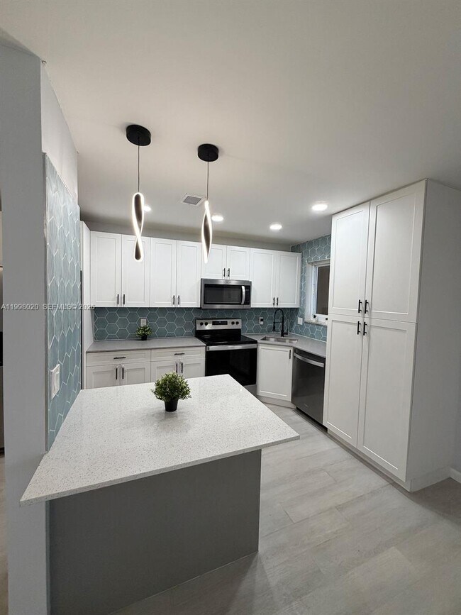 Foto del edificio - 2041 NW 81st Ave