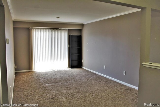 Photo - 2025 E Franklin Dr Apartment