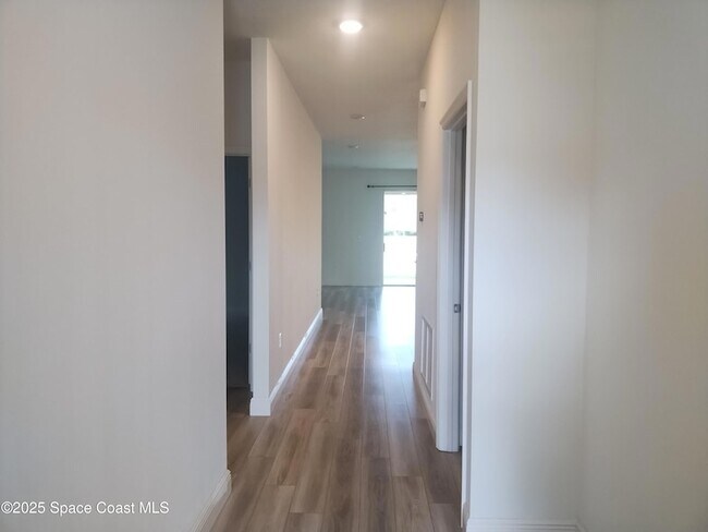 Foto del edificio - 920 Covington Ct