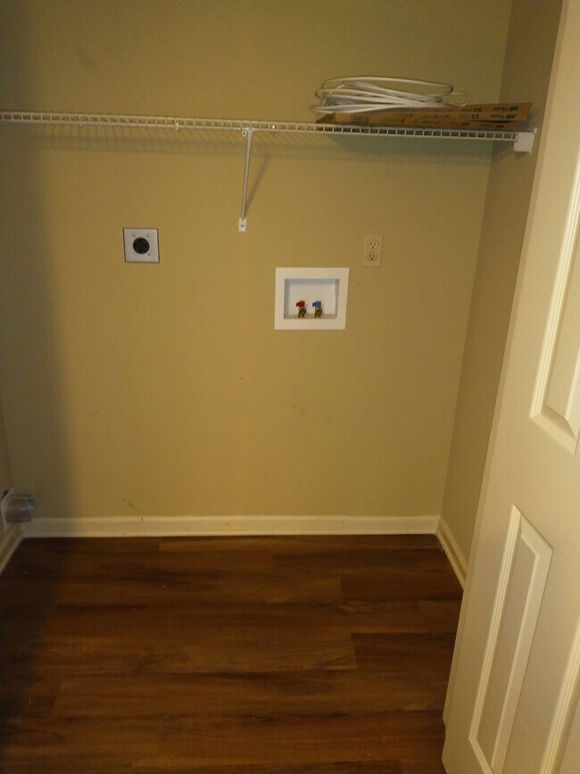 Foto del edificio - 106-4 EDGEFIELD