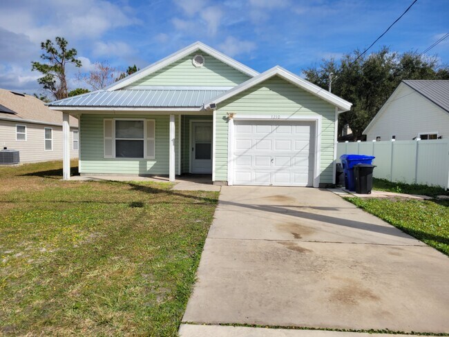 Foto del edificio - 1210 4 Mile Rd