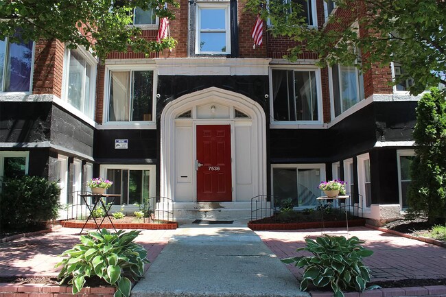 Building Photo - 7536 Dunedin St