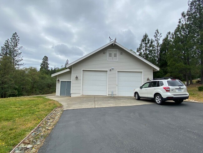 Foto del edificio - 12657 Mindy Ln